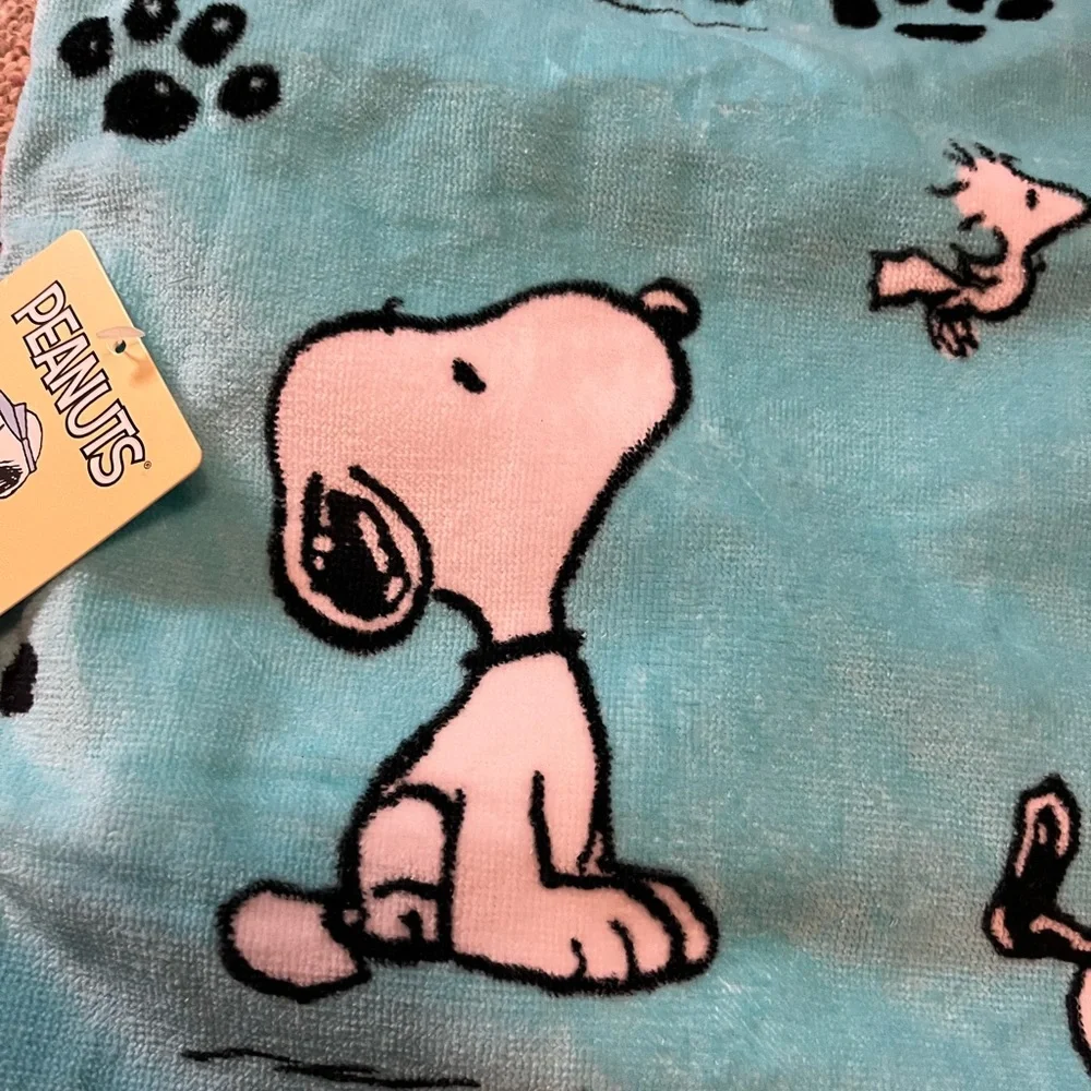 🆕 Snoopy Peanuts Oversized Beach Towel